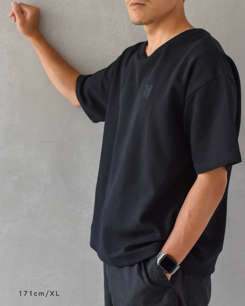 ミニマルロゴTシャツ【BLACK】