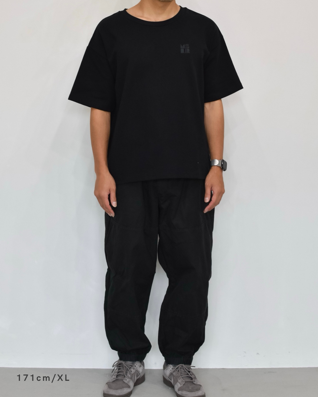 ミニマルロゴTシャツ【BLACK】